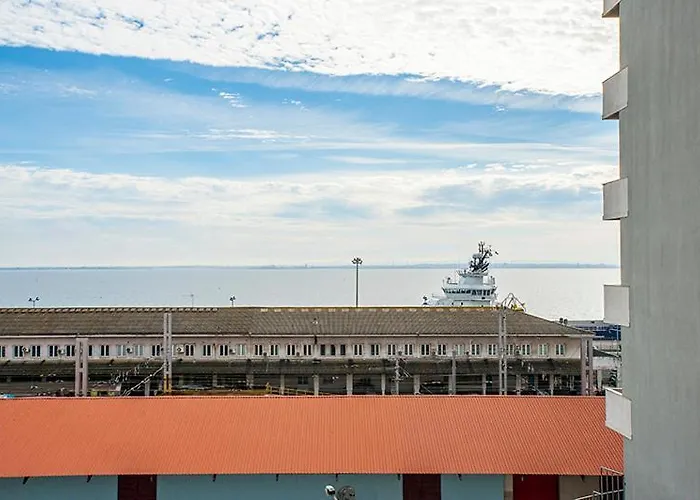 Apolonia 30 Guests Balconies