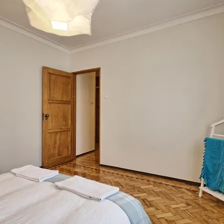 Apolonia 30 Guests Balconies Daire *