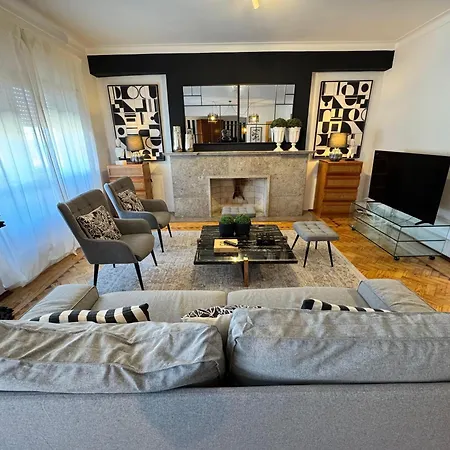 דירה Apolonia 30 Guests Balconies ליסבון